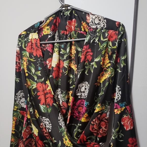 Womens long Tia Bell Sleeve Surplice top - Picture 4 of 4